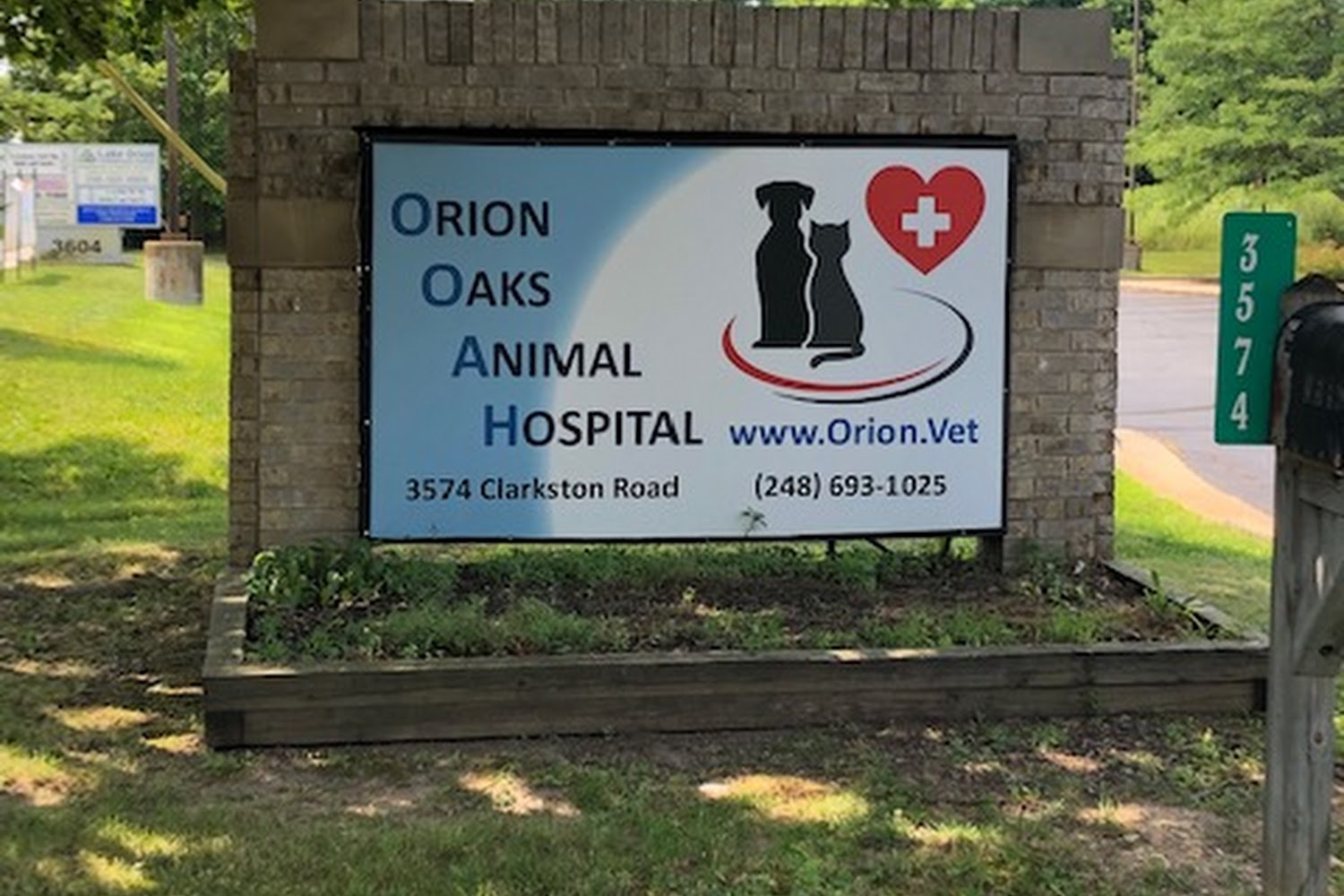 North Oaks Animal Hospital
