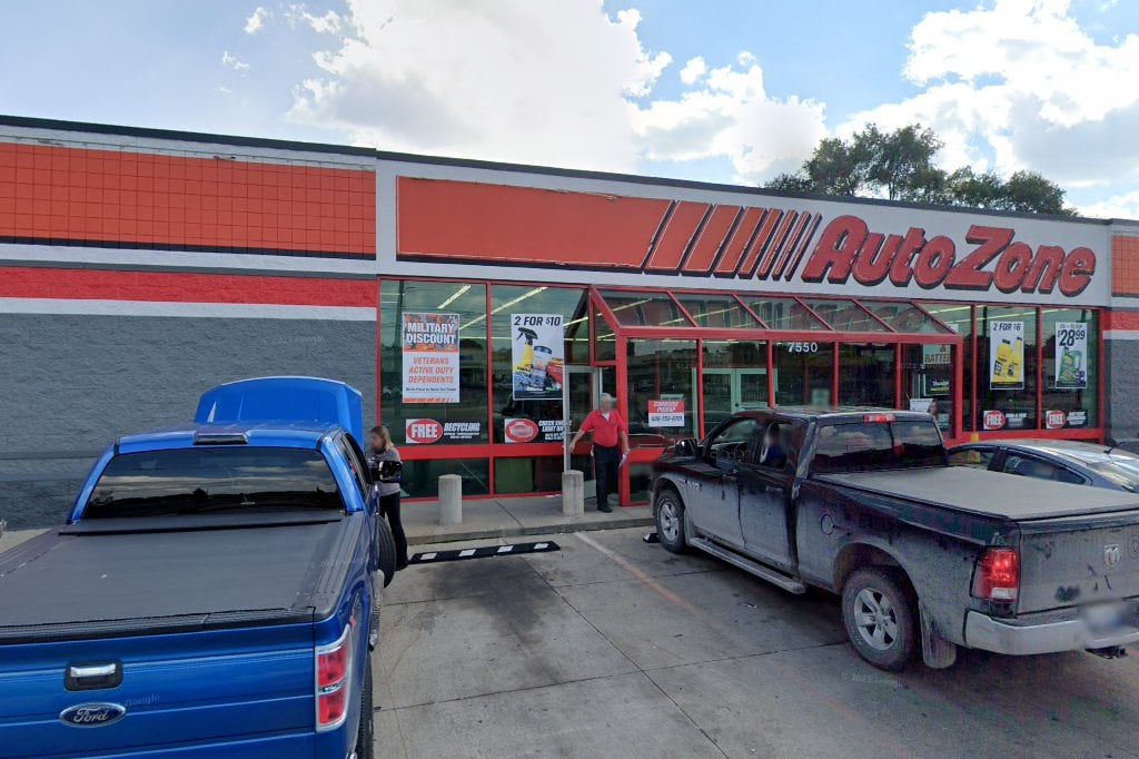 Center Line Dog Pound