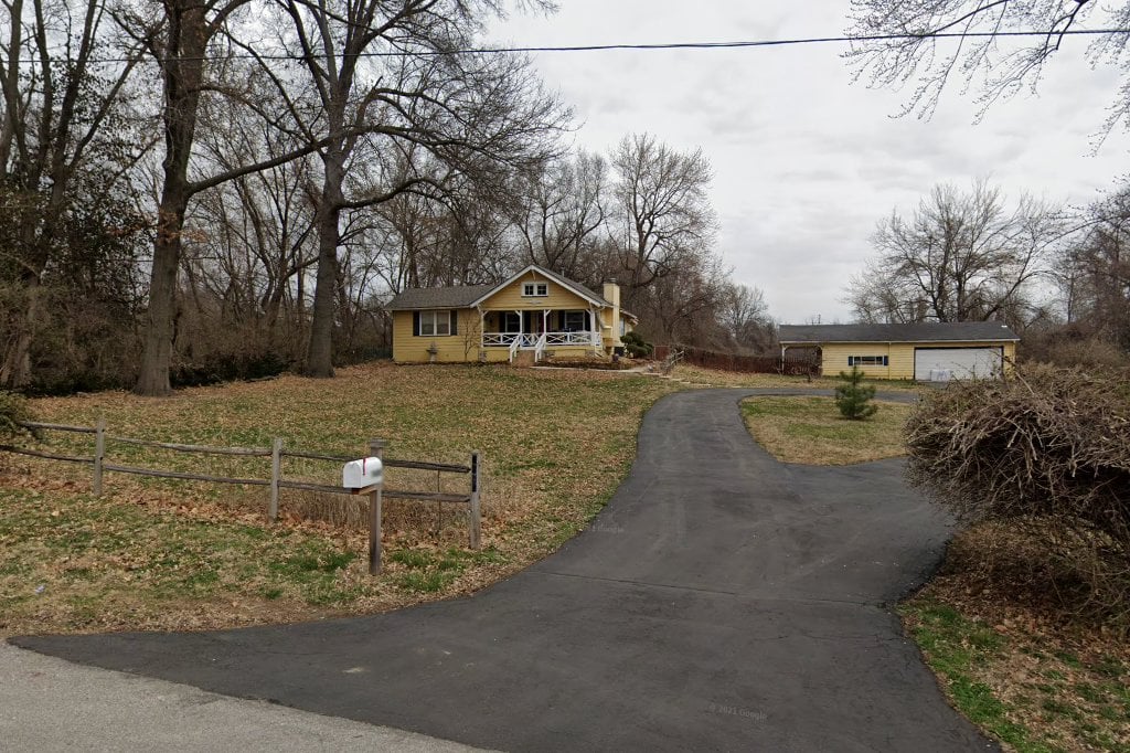 Kansas City Regap Retired Greyhounds As Pets