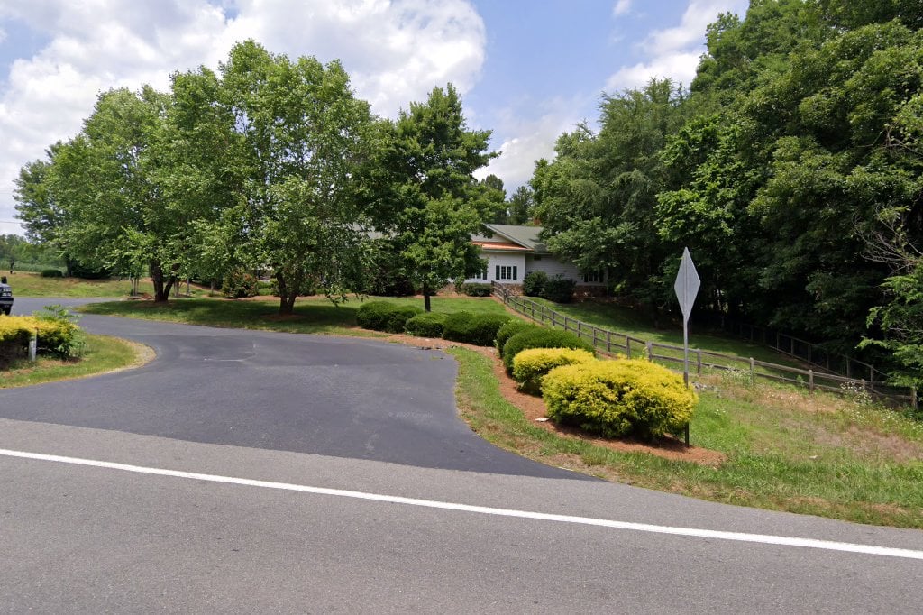 Forest Oaks Animal Hospital