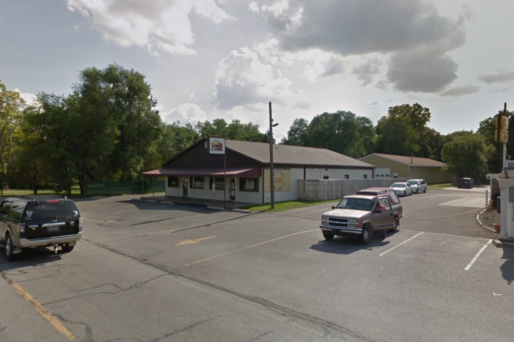 Paws & Claws Animal Hospital