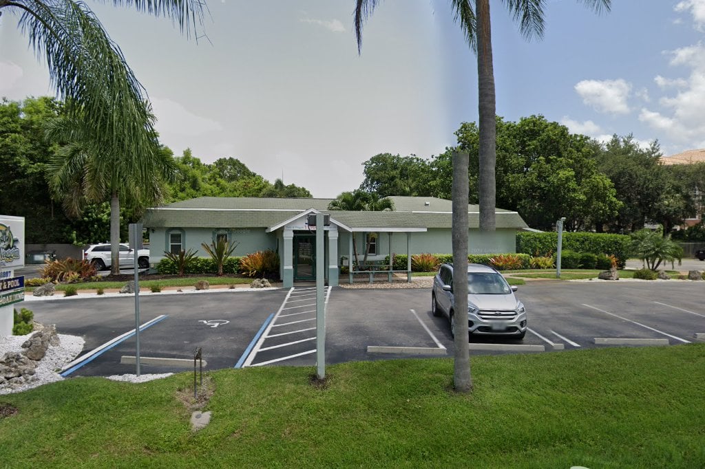 Tails-A-Waggin Animal Hospital & Pet Resort