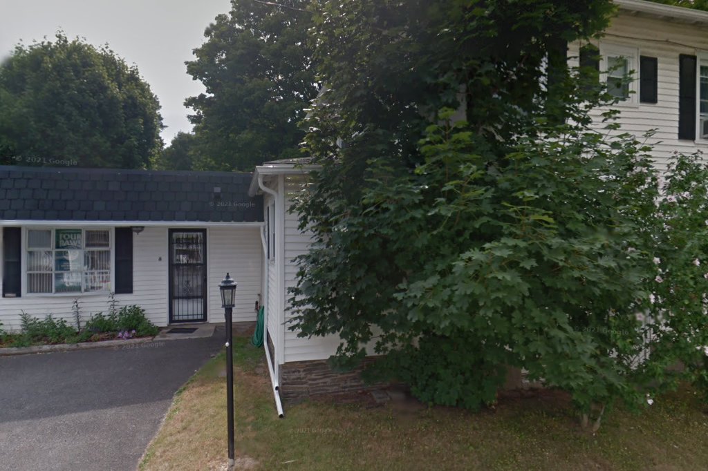 Four Paws Holistic Veterinary Hospital