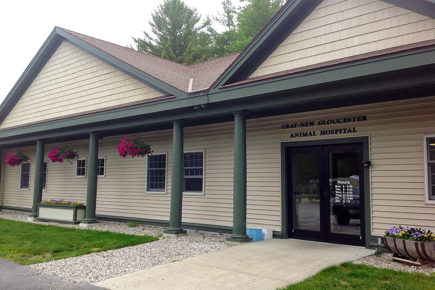 Gray-New Gloucester Animal Hospital