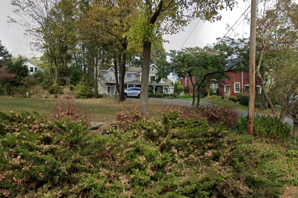 Stone Cottage & Montgomery Animal Hospital