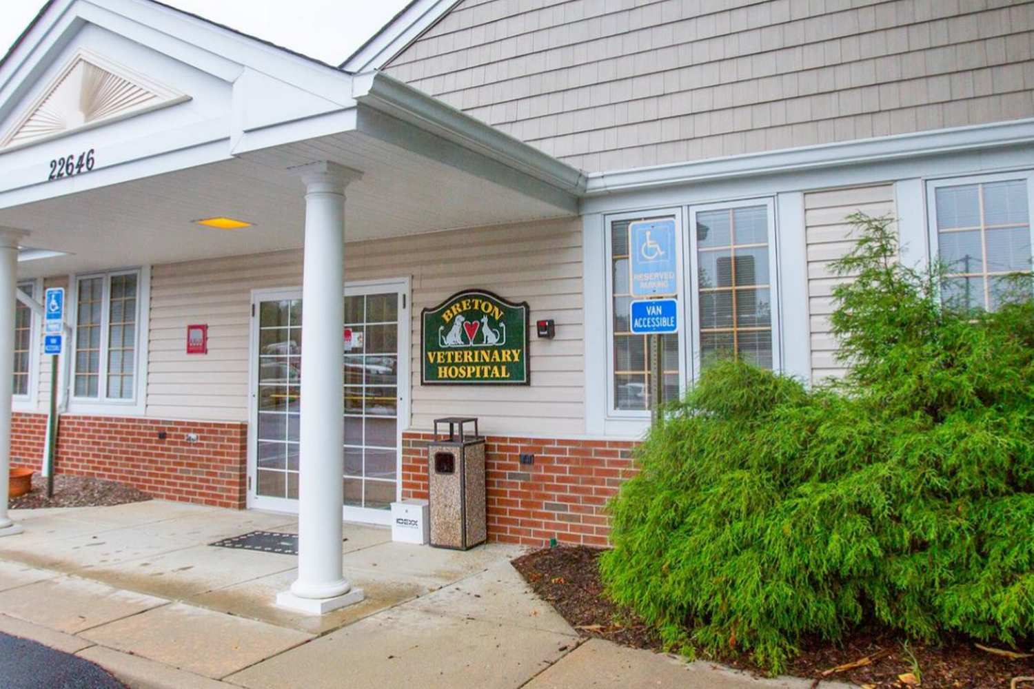 Breton Veterinary Hospital