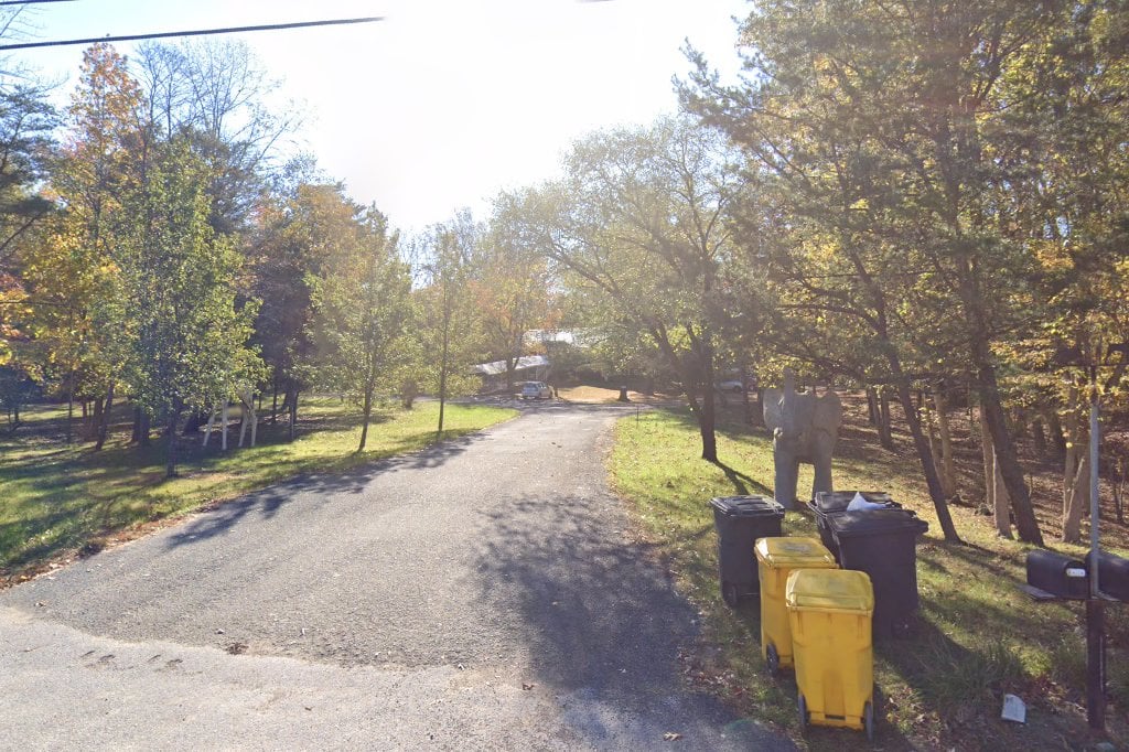 Four Legs Animal Hospital