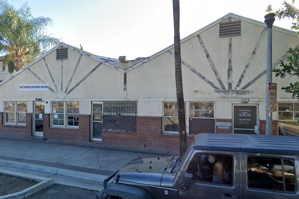 West Riverside Veterinary Hospital