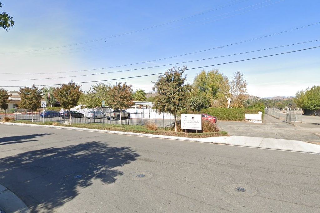 Riverside Humane Society Pet Adoption Center