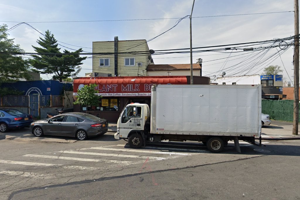 Feathered Friends Parrot Adoption Services, Inc.