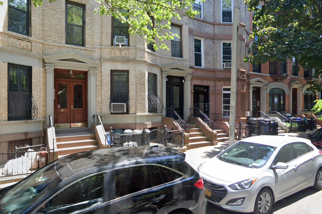 Brooklyn Roots Veterinary Hospital