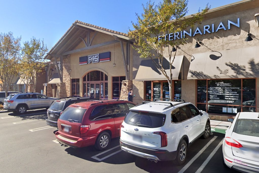 4 Paws Animal Hospital