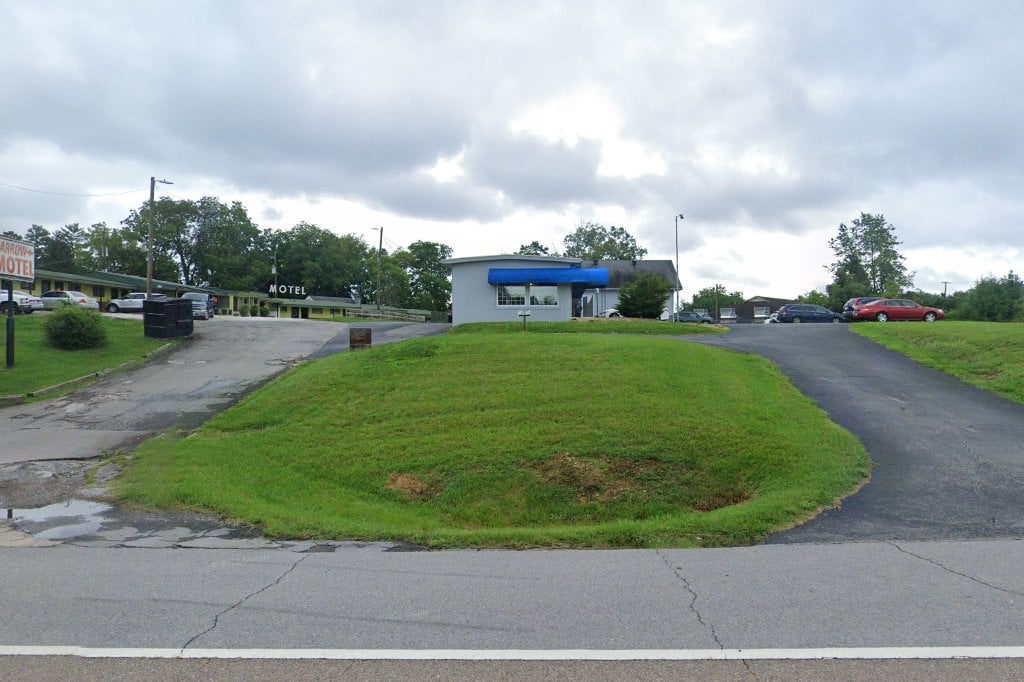 Crossings Animal Hospital & Laser Center