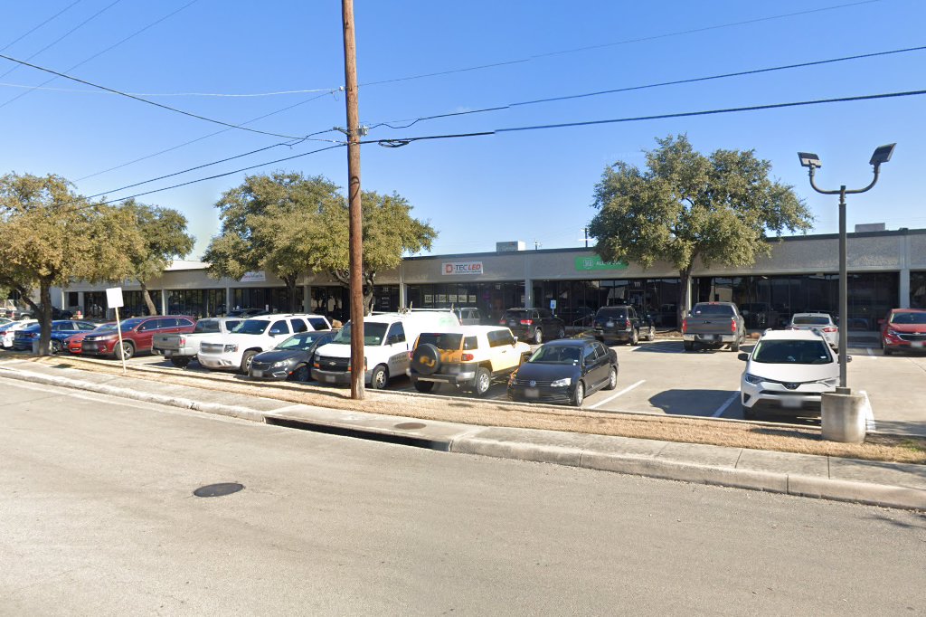 Loop 410 Veterinary Hospital