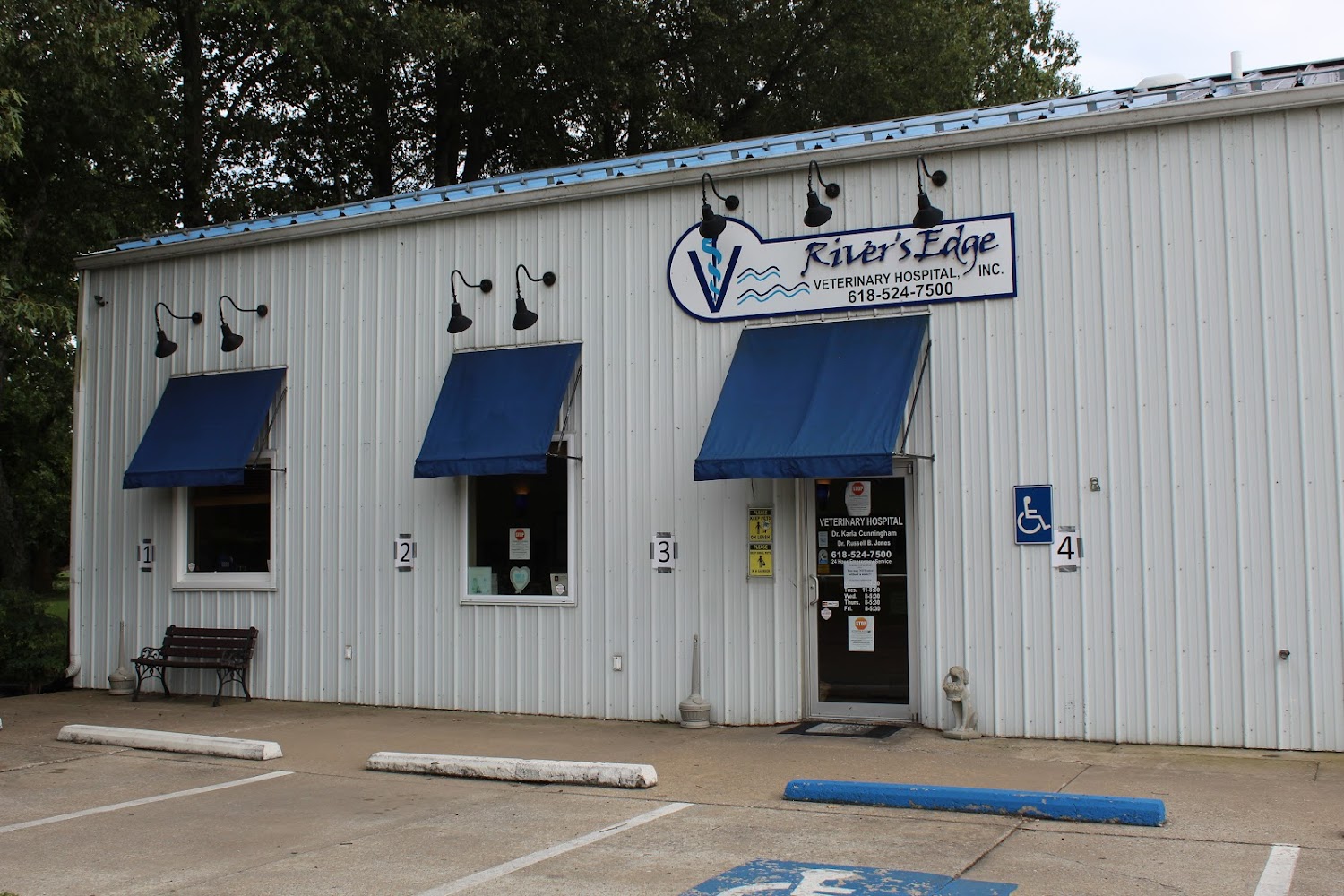 River's Edge Veterinary Hospital