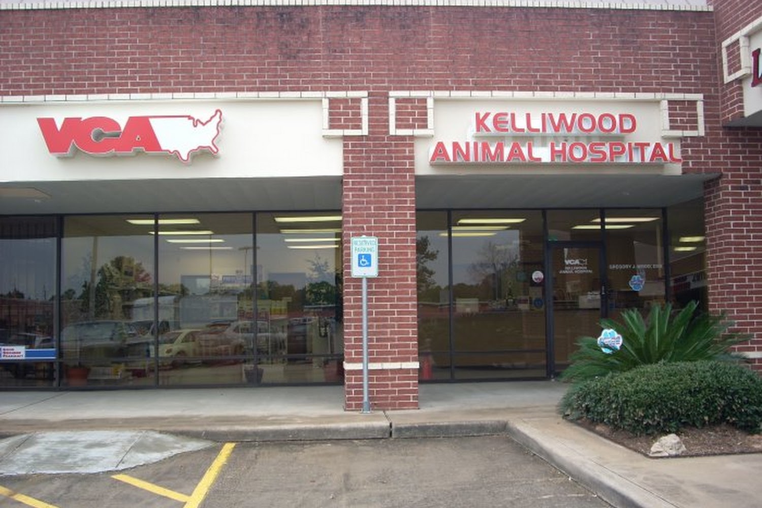 VCA Kelliwood Animal Hospital