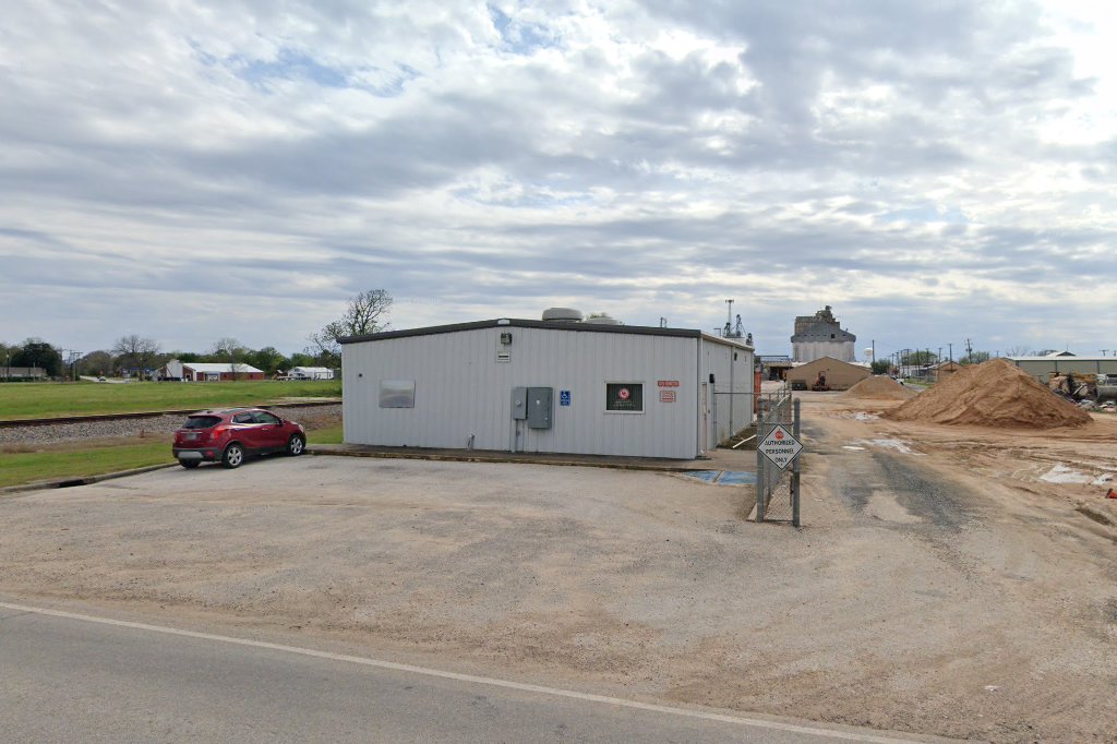 El Campo Animal Shelter