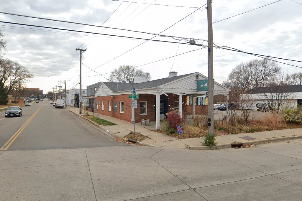 Paws & Claws Humane Society