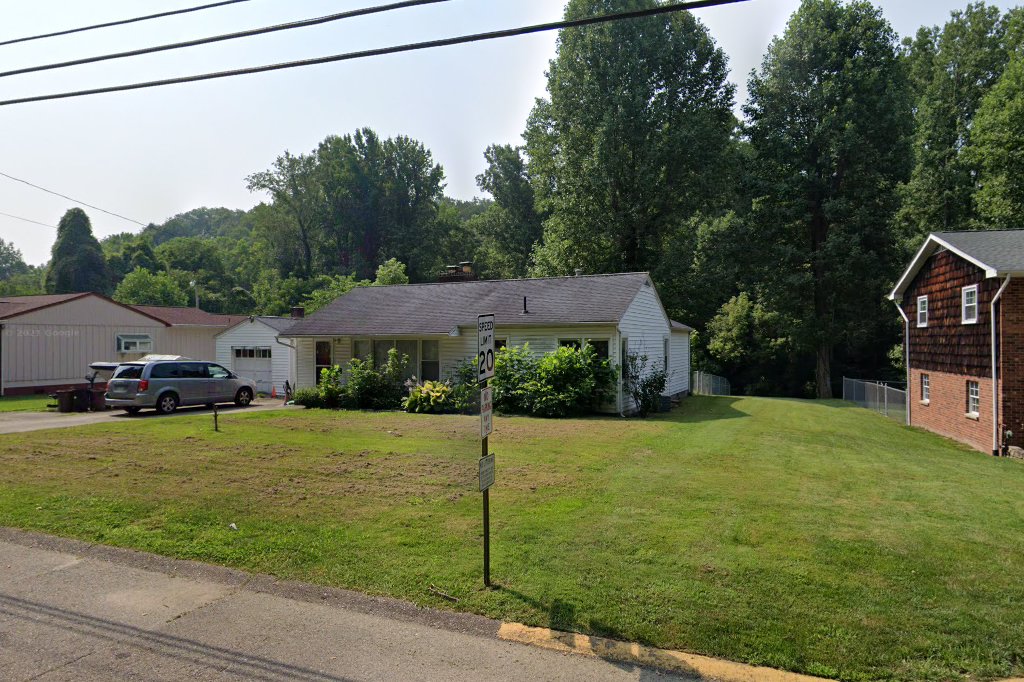 Helping Hand Pet Resuce of West Virginia, Inc.