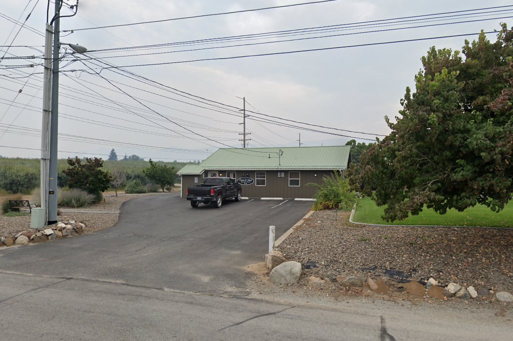 Paws N Claws Animal Hospital