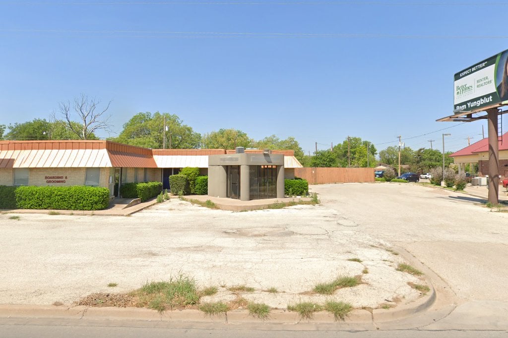 Love at First Site Pet Adoption Center