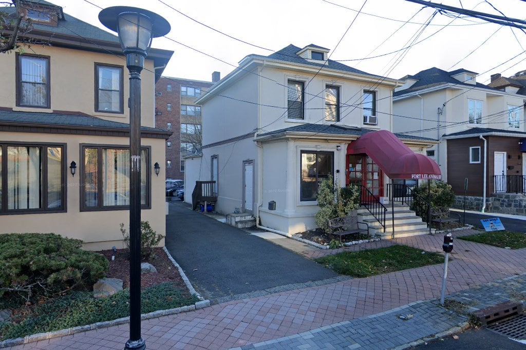 Red Roof Fort Lee Animal Hospital